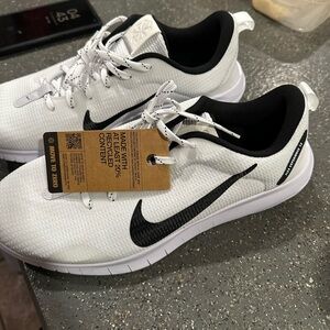 Nike Flex Experience Run 12 Sneakers
